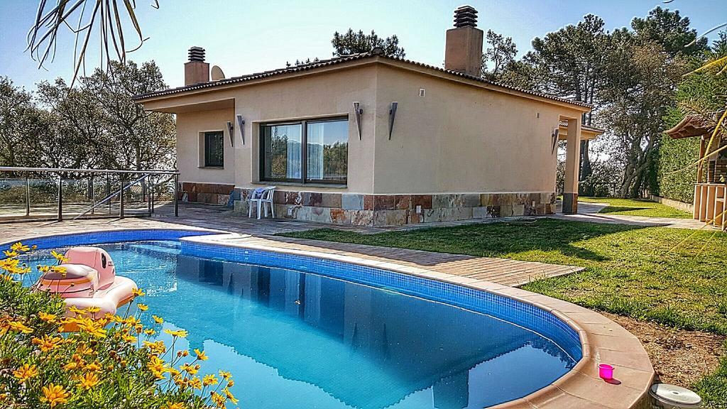 Villa Roselles Lloret de Mar Exterior photo
