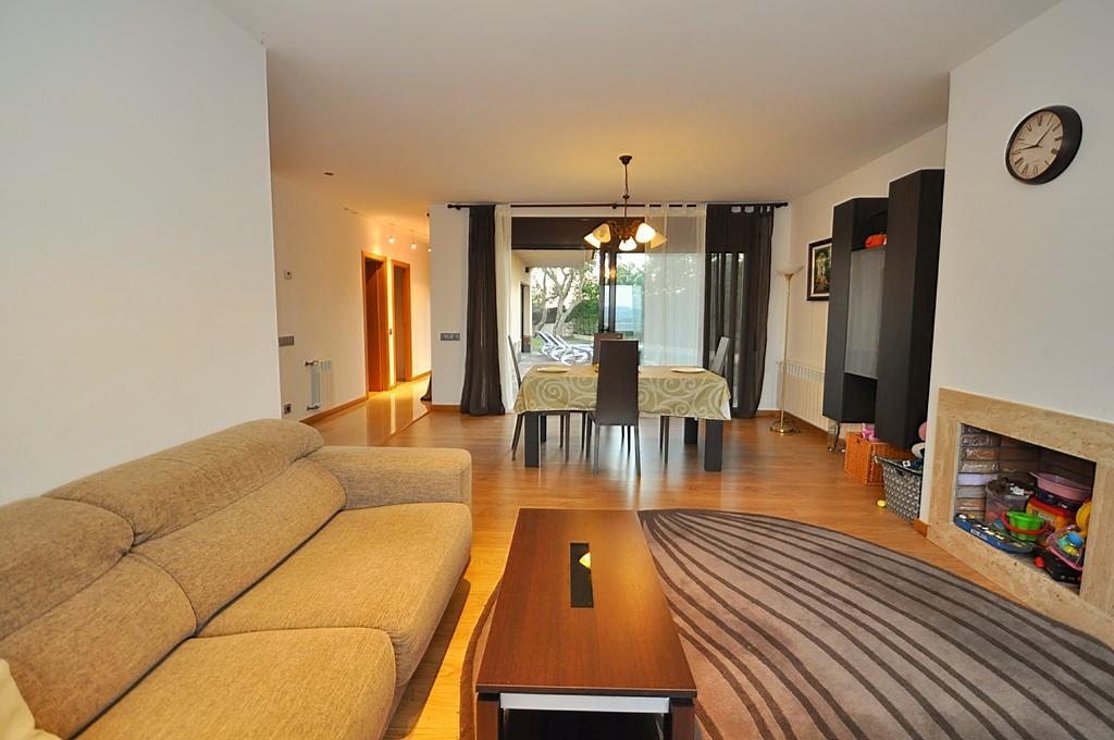 Villa Roselles Lloret de Mar Exterior photo